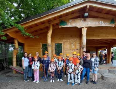 Experiențele comune și bucuria întăresc speranța - Ziua Copilului la parcul de aventuri -